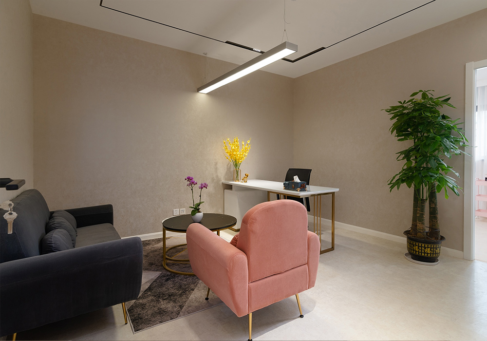 j9九游会女性健康管理中心办公室